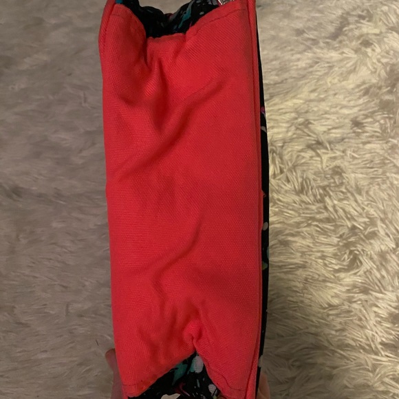 Justice letter C lunch box paint splatter new - Picture 4 of 6